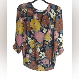 Moody Floral Women's Pullover Lightweight Layering Top Medium
